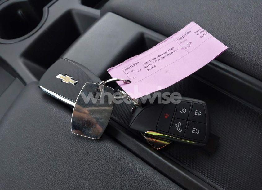 Photo 11 of 2024 Chevrolet Silverado 1500 4WD SHORT BED CUSTOM TRAIL BOSS (VIN 3GCPDCEK2RG207044)