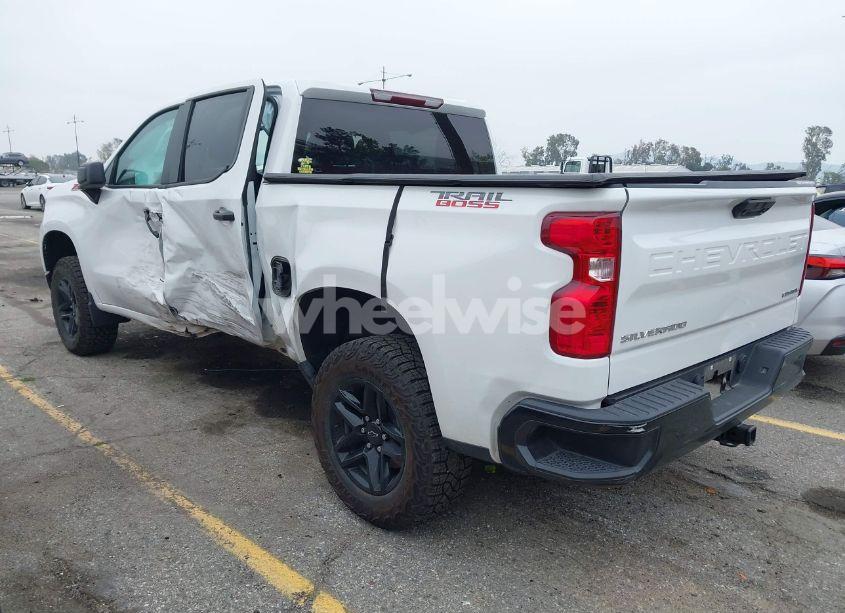 Photo 3 of 2023 Chevrolet Silverado 1500 4WD SHORT BED CUSTOM TRAIL BOSS (VIN 3GCPDCEK7PG279547)