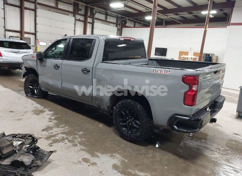 Photo 3 of 2024 Chevrolet Silverado 1500 4WD SHORT BED CUSTOM TRAIL BOSS (VIN 3GCPDCEKXRG334799)