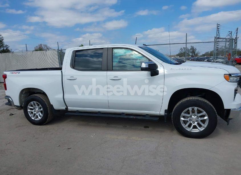 Photo 14 of 2022 Chevrolet Silverado 1500 4WD STANDARD BED LT (VIN 3GCPDDEK0NG500540)