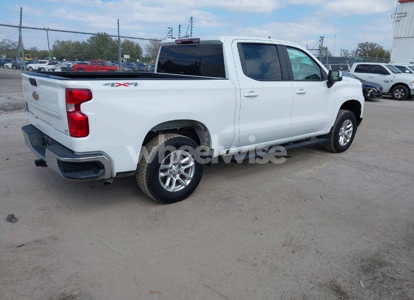 Photo 4 of 2022 Chevrolet Silverado 1500 4WD STANDARD BED LT (VIN 3GCPDDEK0NG500540)