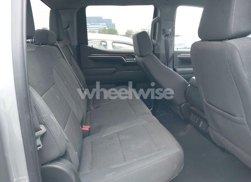 Photo 8 of 2024 Chevrolet Silverado 1500 4WD STANDARD BED LT (VIN 3GCPDDEK1RG191408)