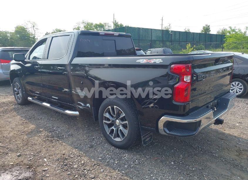 Photo 3 of 2022 Chevrolet Silverado 1500 4WD STANDARD BED LT (VIN 3GCPDDEK9NG604394)