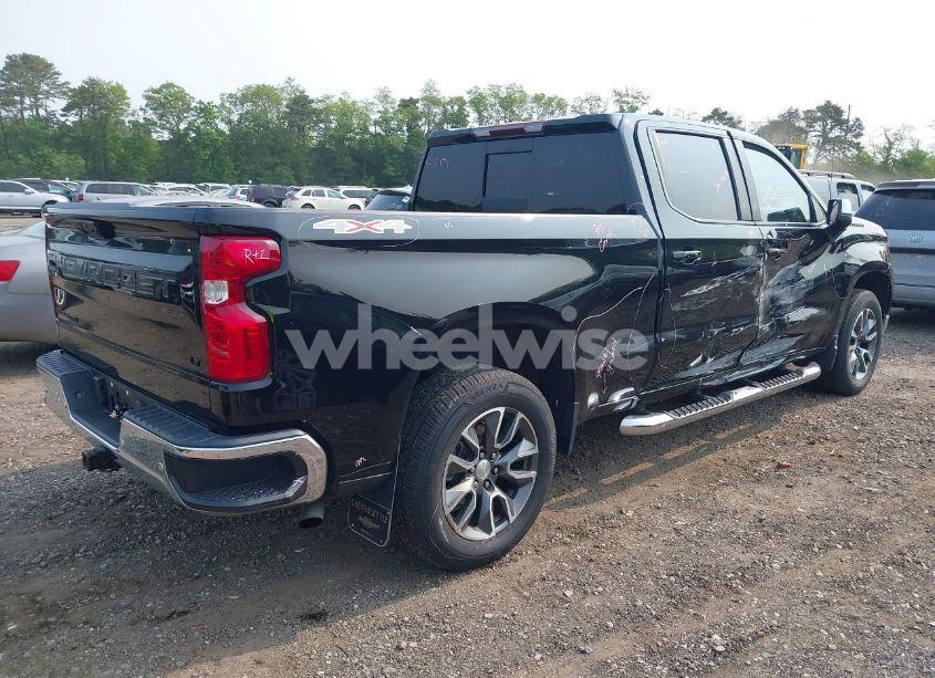 Photo 4 of 2022 Chevrolet Silverado 1500 4WD STANDARD BED LT (VIN 3GCPDDEK9NG604394)