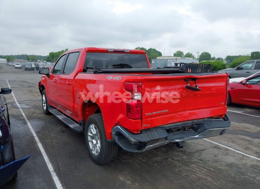 Photo 3 of 2023 Chevrolet Silverado 1500 4WD STANDARD BED LT (VIN 3GCPDDEKXPG153298)