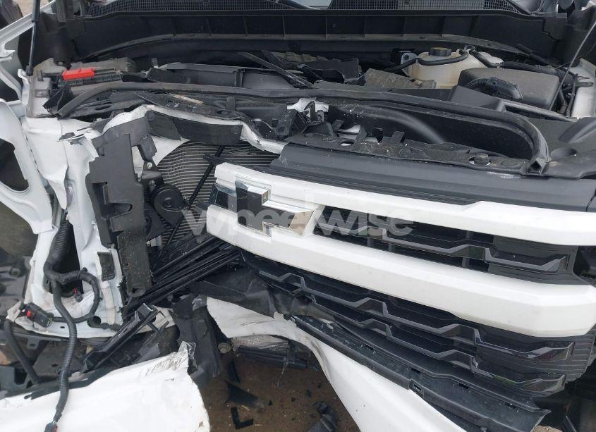 Photo 10 of 2024 Chevrolet Silverado 1500 4WD SHORT BED RST (VIN 3GCPDEEK8RG353931)