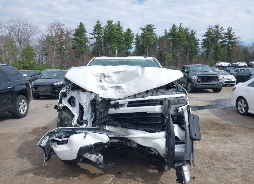 Photo 13 of 2024 Chevrolet Silverado 1500 4WD SHORT BED RST (VIN 3GCPDEEK8RG353931)