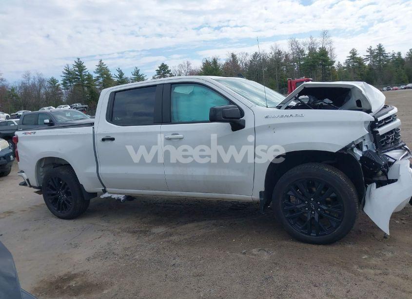 Photo 14 of 2024 Chevrolet Silverado 1500 4WD SHORT BED RST (VIN 3GCPDEEK8RG353931)