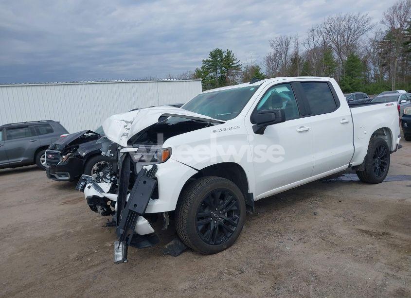 Photo 2 of 2024 Chevrolet Silverado 1500 4WD SHORT BED RST (VIN 3GCPDEEK8RG353931)