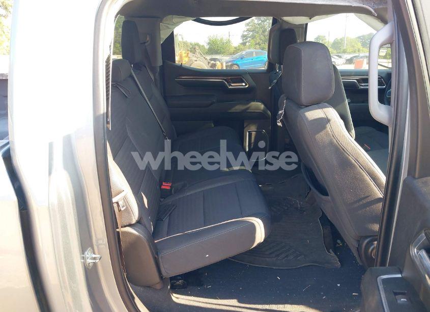 Photo 8 of 2023 Chevrolet Silverado 1500 (VIN 3GCPDFEK2PG258333)