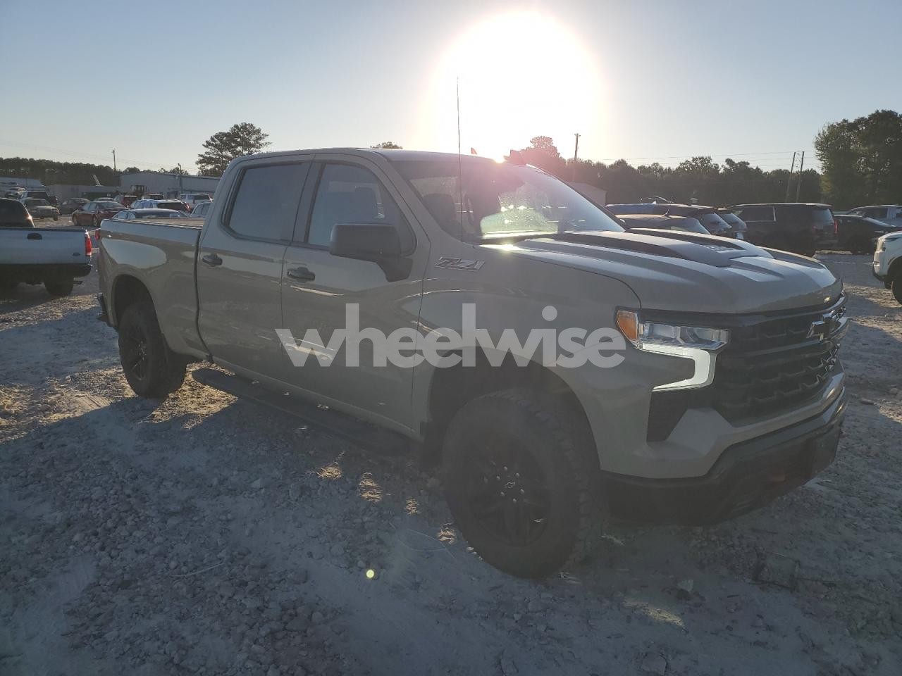 Photo 4 of 2022 CHEVROLET SILVERADO K1500 LT TRAIL BOSS (VIN 3GCPDFEK9NG645362)