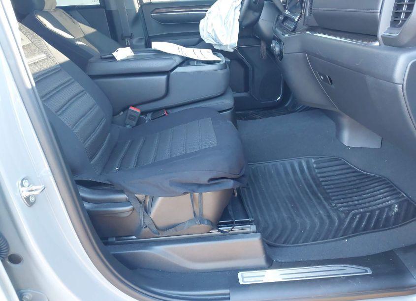 Photo 5 of 2024 Chevrolet Silverado 1500 4WD SHORT BED LT WITH 2FL (VIN 3GCPDKEK1RG181711)