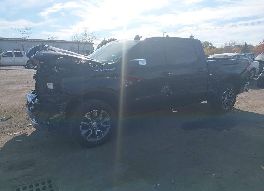 Photo 2 of 2024 Chevrolet Silverado 1500 4WD SHORT BED LT WITH 2FL (VIN 3GCPDKEK3RG351986)