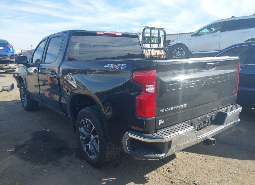 Photo 3 of 2024 Chevrolet Silverado 1500 4WD SHORT BED LT WITH 2FL (VIN 3GCPDKEK3RG351986)