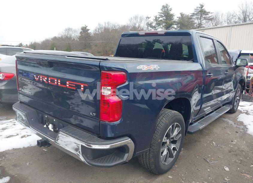 Photo 4 of 2022 Chevrolet Silverado 1500 4WD SHORT BED LT WITH 2FL (VIN 3GCPDKEK4NG621012)