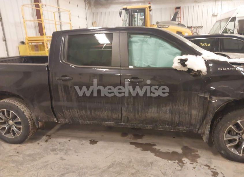 Photo 13 of 2024 Chevrolet Silverado 1500 4WD SHORT BED LT WITH 2FL (VIN 3GCPDKEK8RG223596)