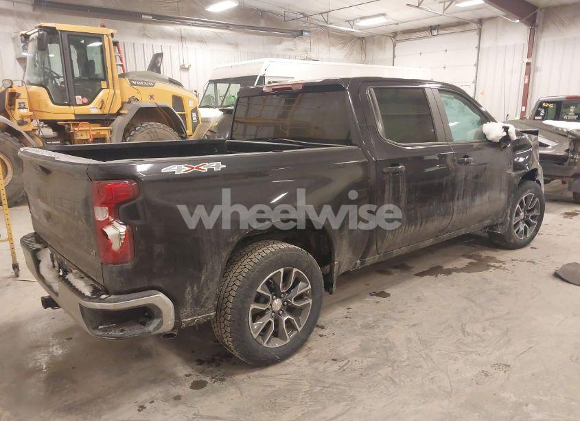 Photo 4 of 2024 Chevrolet Silverado 1500 4WD SHORT BED LT WITH 2FL (VIN 3GCPDKEK8RG223596)