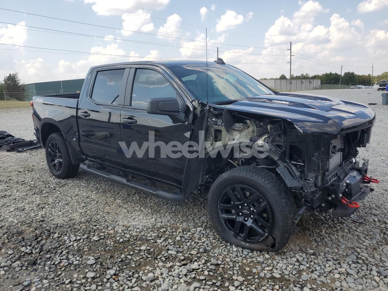 Photo 4 of 2025 CHEVROLET SILVERADO K1500 TRAIL BOSS CUSTOM (VIN 3GCPKCEK5SG178943)