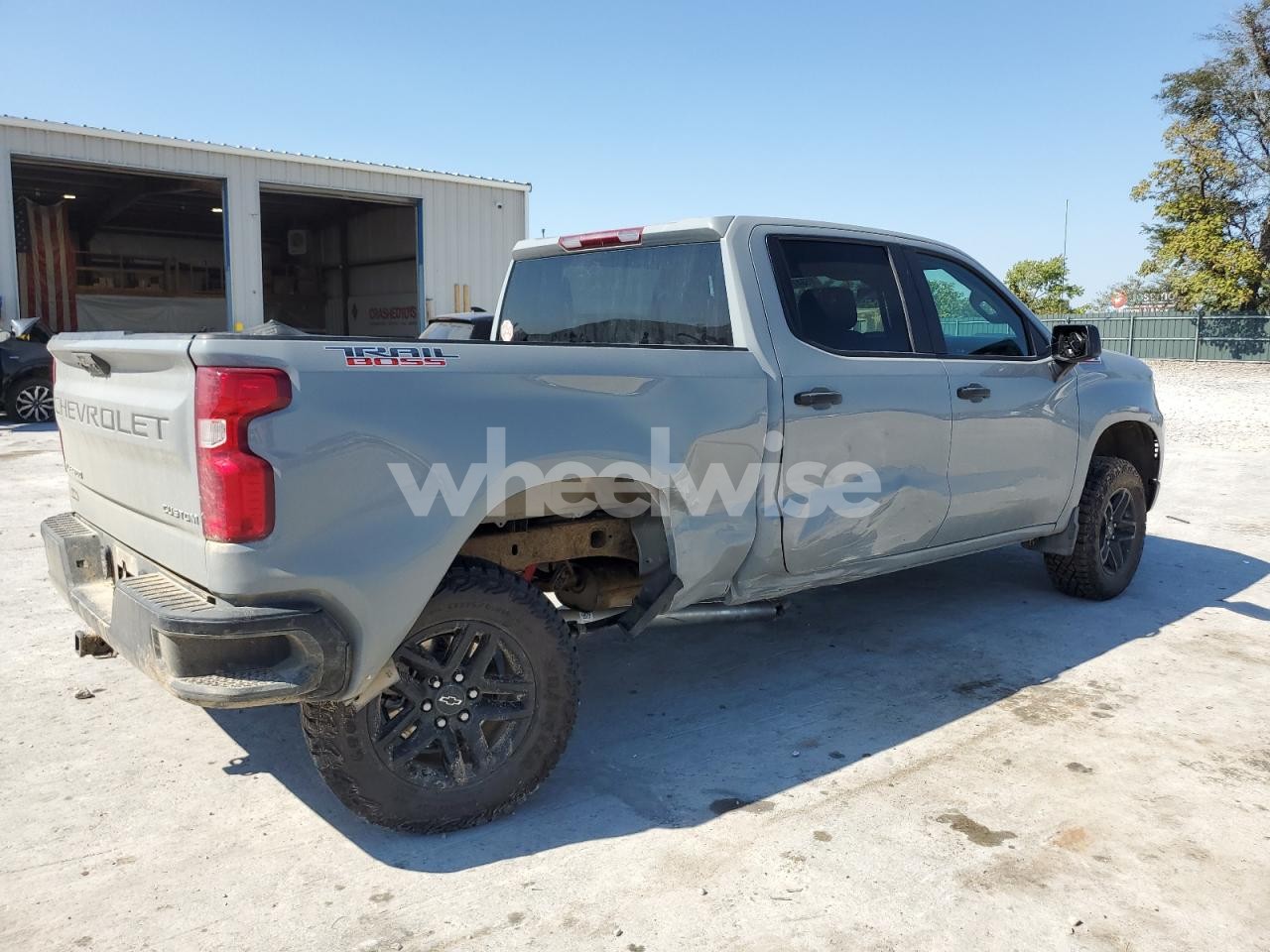 Photo 3 of 2025 CHEVROLET SILVERADO K1500 TRAIL BOSS CUSTOM (VIN 3GCPKCEK6SG134532)