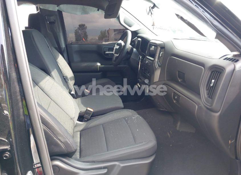 Photo 5 of 2025 Chevrolet Silverado 1500 4WD SHORT BED CUSTOM TRAIL BOSS (VIN 3GCPKCEK6SG182113)