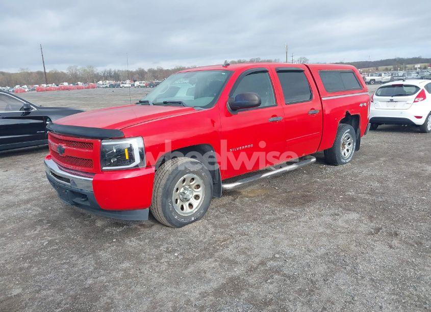 Photo 2 of 2011 Chevrolet Silverado 1500 LS (VIN 3GCPKREA0BG182991)