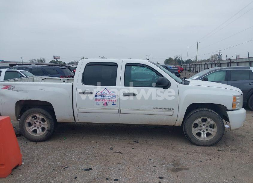 Photo 13 of 2011 Chevrolet Silverado 1500 LS (VIN 3GCPKREA0BG396458)