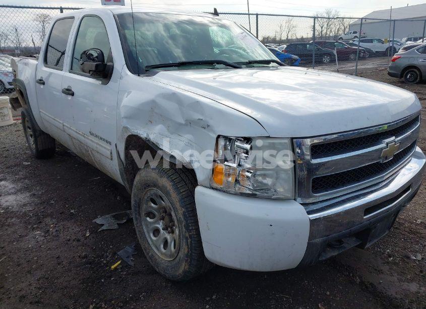2011 Chevrolet Silverado 1500 LS (VIN 3GCPKREA1BG124050) main photo
