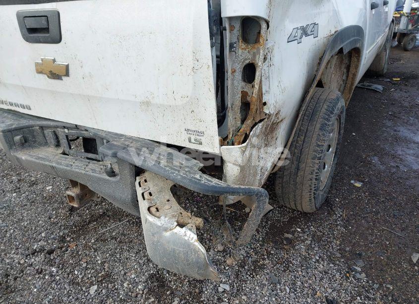 Photo 12 of 2011 Chevrolet Silverado 1500 LS (VIN 3GCPKREA1BG124050)