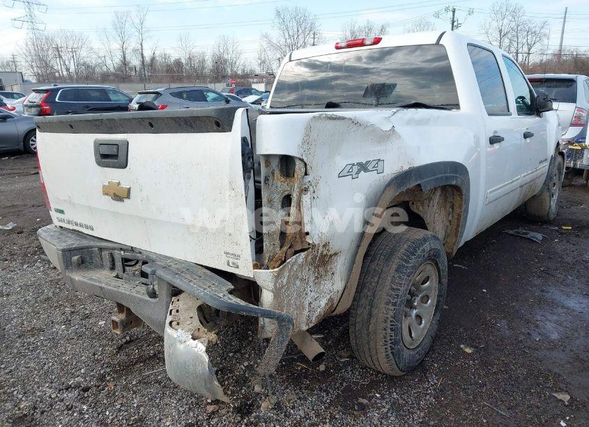 Photo 4 of 2011 Chevrolet Silverado 1500 LS (VIN 3GCPKREA1BG124050)