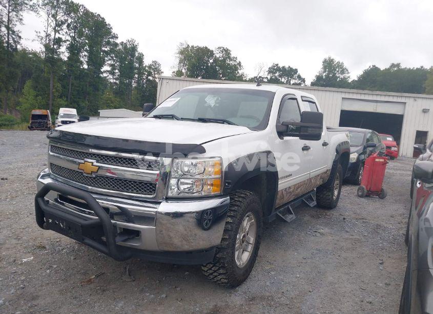 Photo 2 of 2013 Chevrolet Silverado 1500 LS (VIN 3GCPKREA1DG260052)