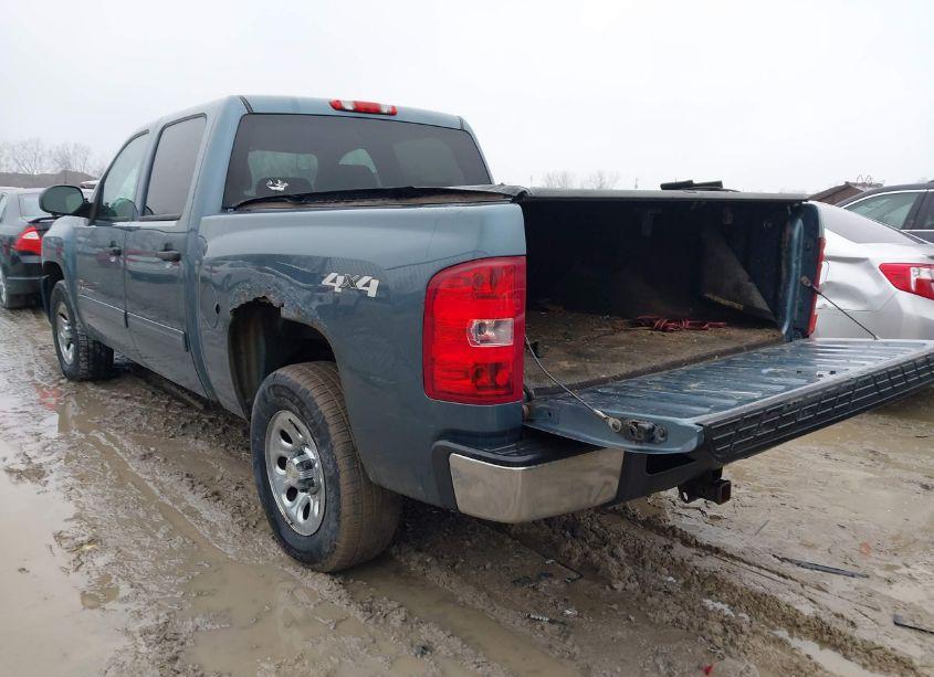 Photo 3 of 2011 Chevrolet Silverado 1500 LS (VIN 3GCPKREA2BG399278)