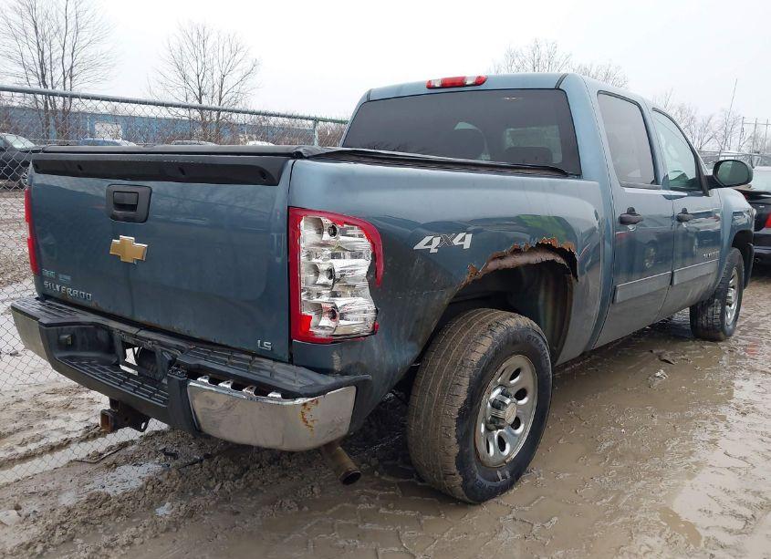 Photo 4 of 2011 Chevrolet Silverado 1500 LS (VIN 3GCPKREA2BG399278)