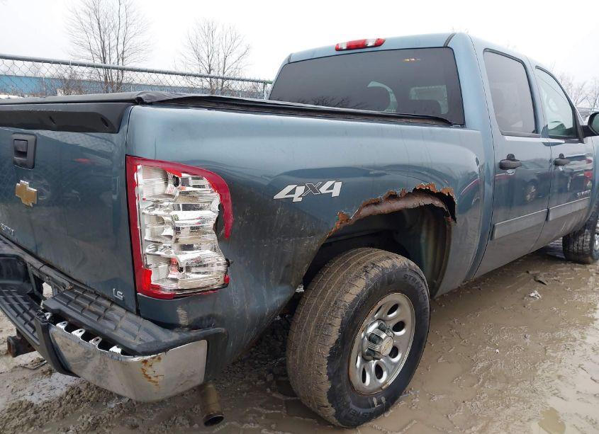 Photo 6 of 2011 Chevrolet Silverado 1500 LS (VIN 3GCPKREA2BG399278)