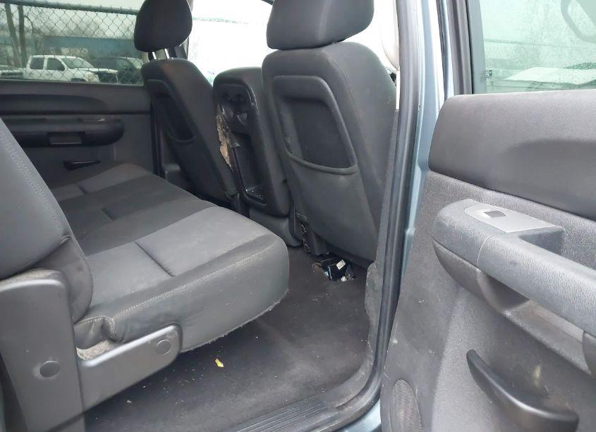 Photo 8 of 2011 Chevrolet Silverado 1500 LS (VIN 3GCPKREA2BG399278)