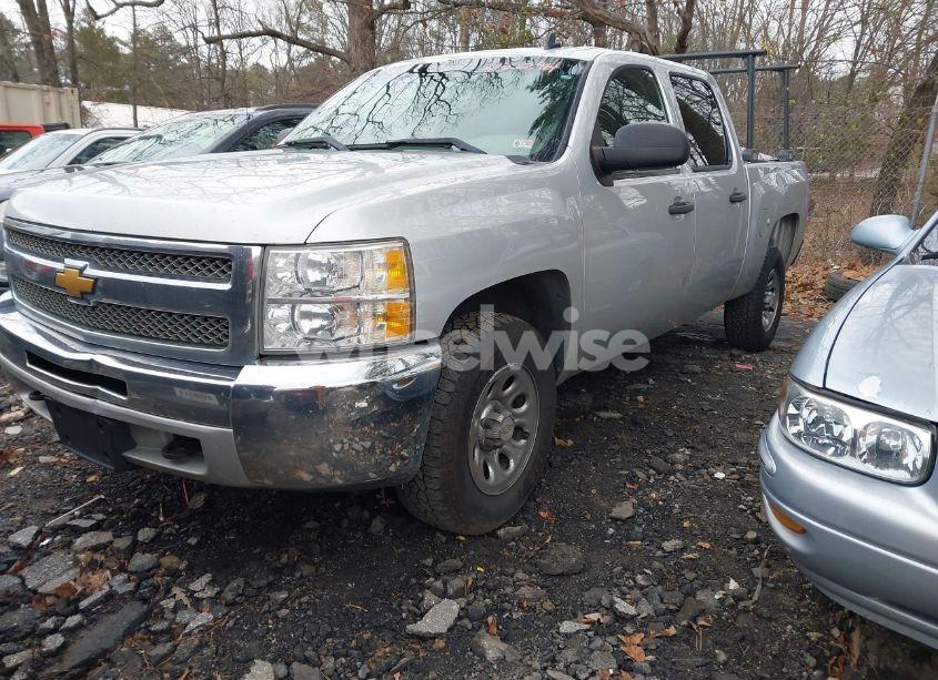 Photo 2 of 2013 Chevrolet Silverado 1500 LS (VIN 3GCPKREA2DG160722)
