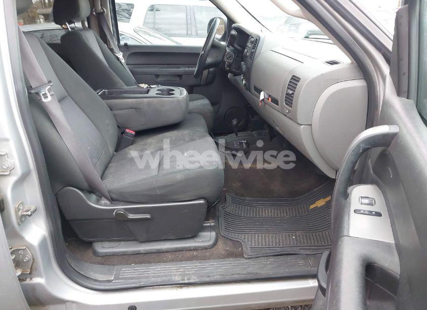 Photo 5 of 2013 Chevrolet Silverado 1500 LS (VIN 3GCPKREA2DG160722)