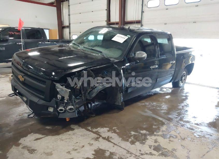 Photo 2 of 2012 Chevrolet Silverado 1500 LS (VIN 3GCPKREA5CG222175)