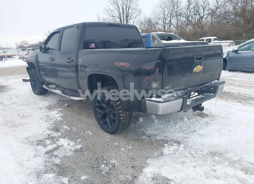 Photo 3 of 2011 Chevrolet Silverado 1500 LS (VIN 3GCPKREA6BG378918)