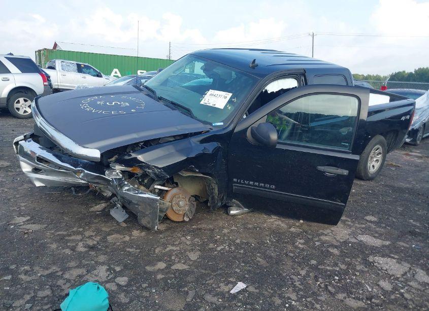 Photo 2 of 2013 Chevrolet Silverado 1500 LS (VIN 3GCPKREA9DG119567)