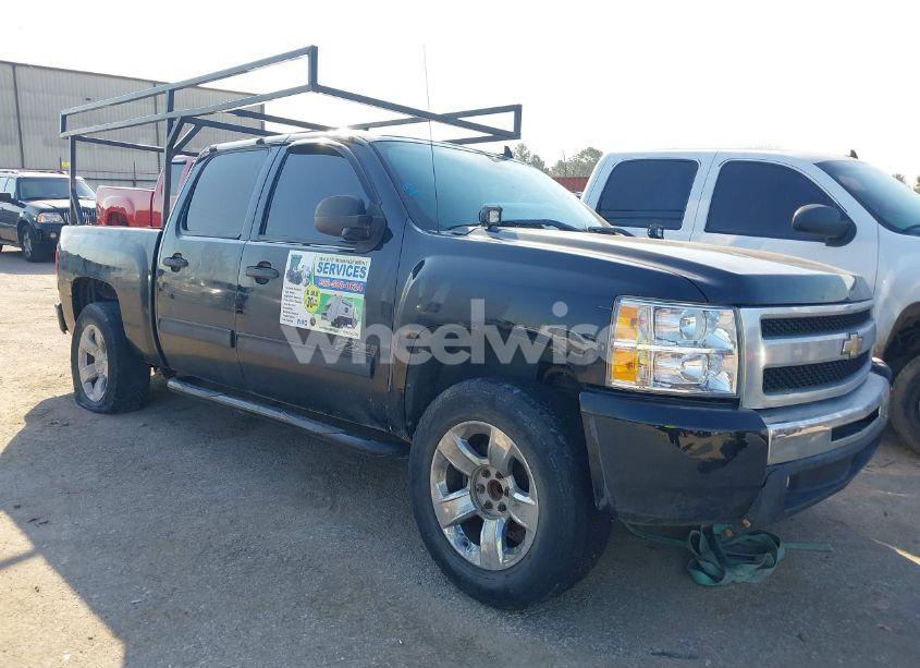 2011 Chevrolet Silverado 1500 LS (VIN 3GCPKREAXBG351026) main photo