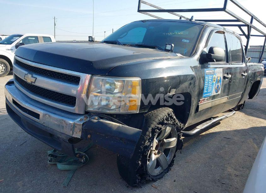 Photo 2 of 2011 Chevrolet Silverado 1500 LS (VIN 3GCPKREAXBG351026)