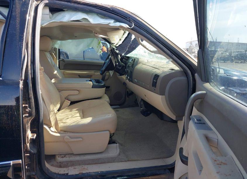 Photo 5 of 2013 Chevrolet Silverado 1500 LT (VIN 3GCPKSE24DG379326)