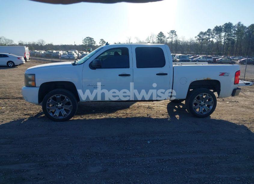 Photo 14 of 2011 Chevrolet Silverado 1500 LT (VIN 3GCPKSE30BG234970)