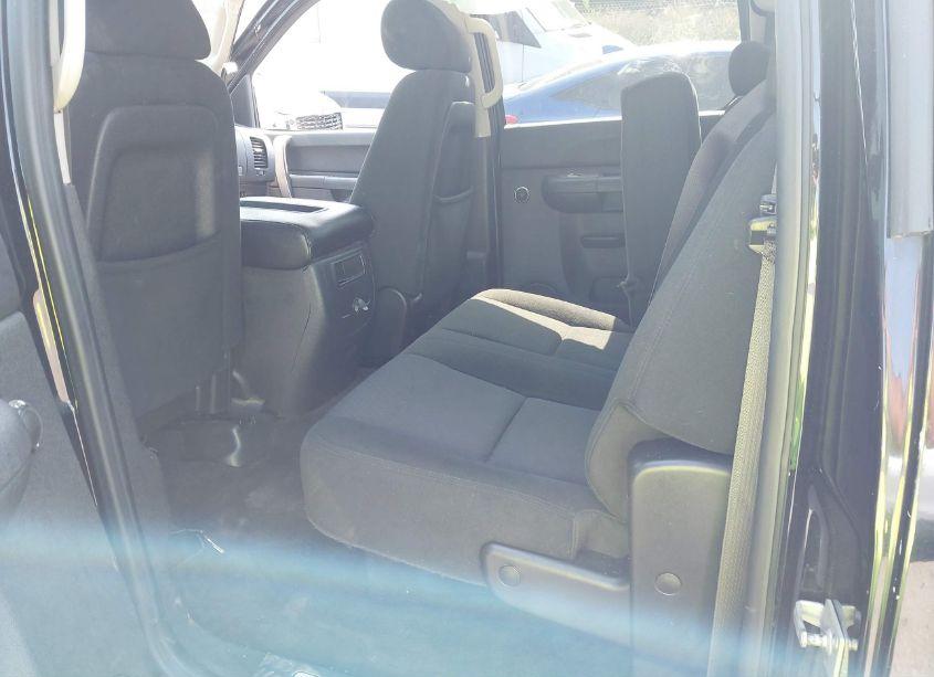 Photo 8 of 2011 Chevrolet Silverado 1500 LT (VIN 3GCPKSE30BG252580)