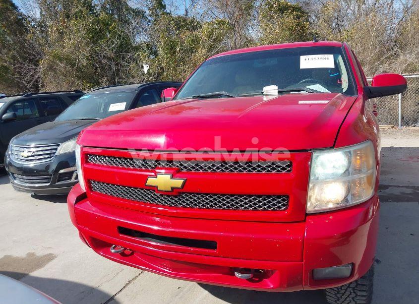 Photo 12 of 2011 Chevrolet Silverado 1500 LT (VIN 3GCPKSE30BG402669)