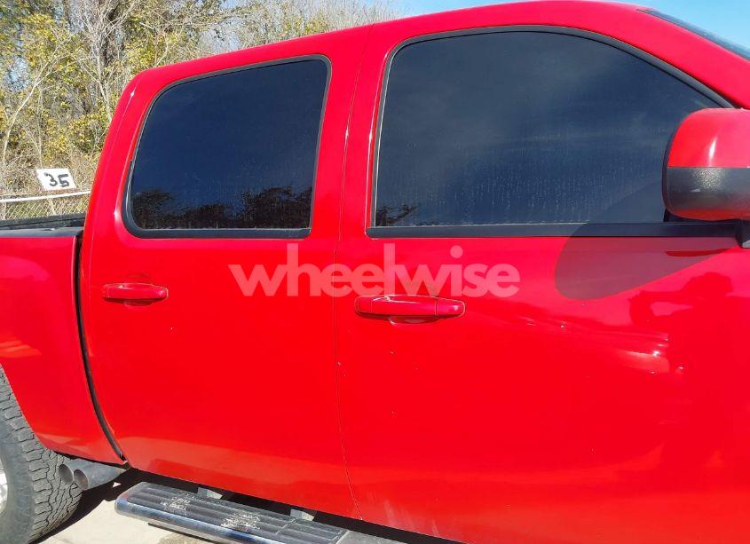 Photo 13 of 2011 Chevrolet Silverado 1500 LT (VIN 3GCPKSE30BG402669)