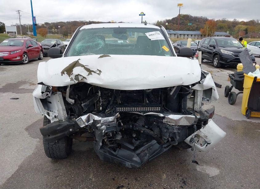 Photo 13 of 2011 Chevrolet Silverado 1500 LT (VIN 3GCPKSE31BG174021)
