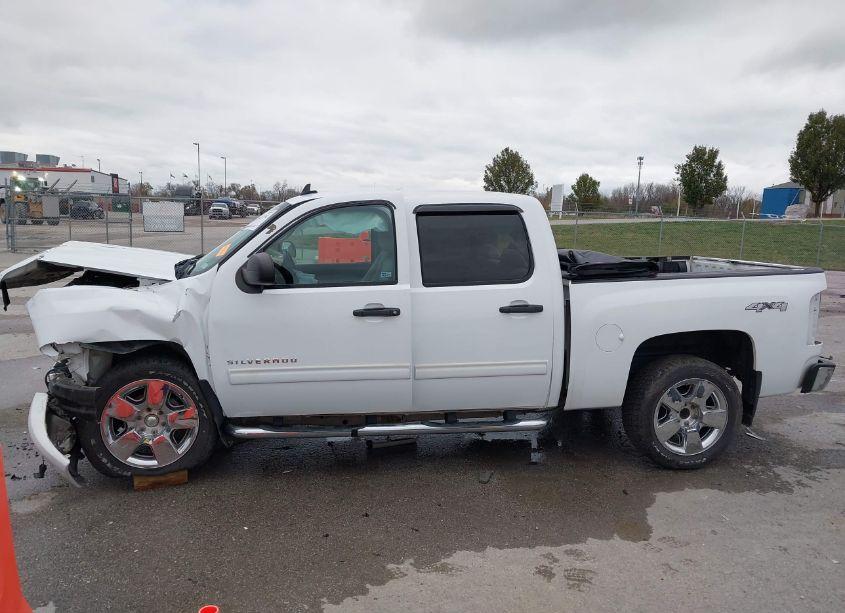 Photo 15 of 2011 Chevrolet Silverado 1500 LT (VIN 3GCPKSE31BG174021)