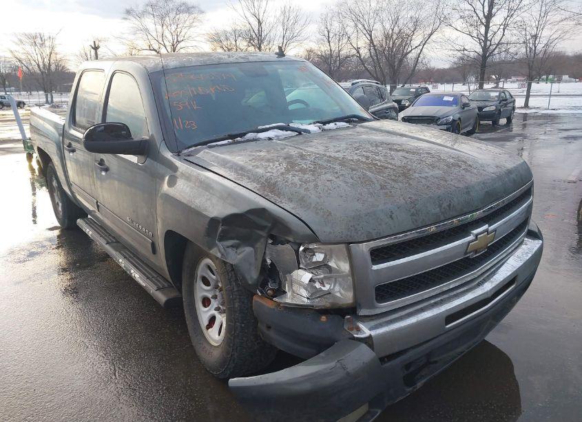 2011 Chevrolet Silverado 1500 LT (VIN 3GCPKSE31BG251194) main photo