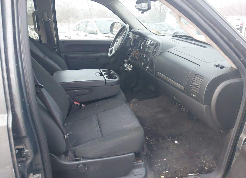 Photo 5 of 2011 Chevrolet Silverado 1500 LT (VIN 3GCPKSE31BG251194)